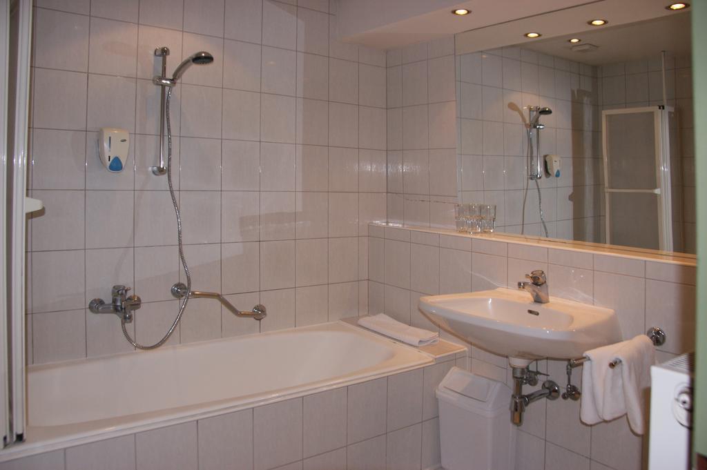 Gasthof Gerlinde Gibiser Hotel Heiligenkreuz im Lafnitztal Luaran gambar
